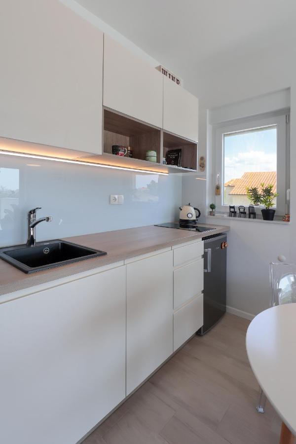 Apartment Alan 2 Vrsi Eksteriør billede